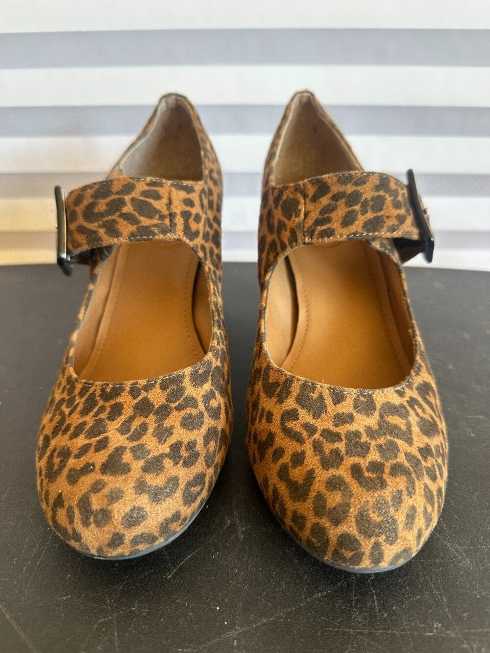 Jaclyn Smith Animal Print Block Heel Mary Jane Shoes Size 9 – Chic & Stylish